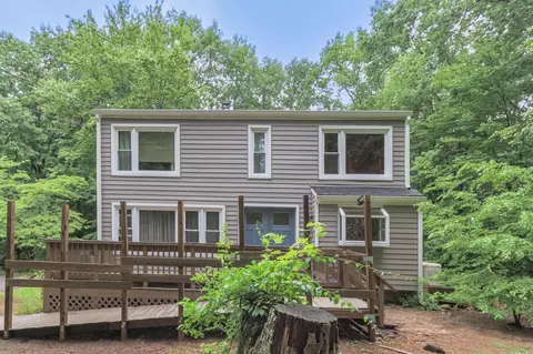 20 Redfield Cir, Derry, NH 03038