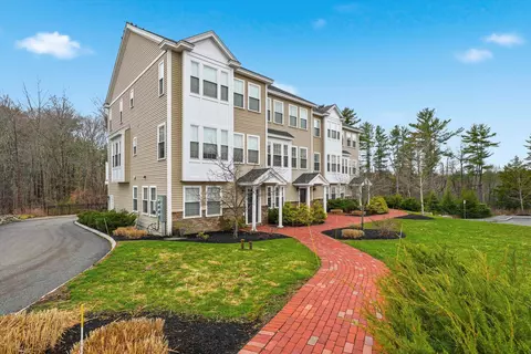 46 Acadia Ln #58, Exeter, NH 03833