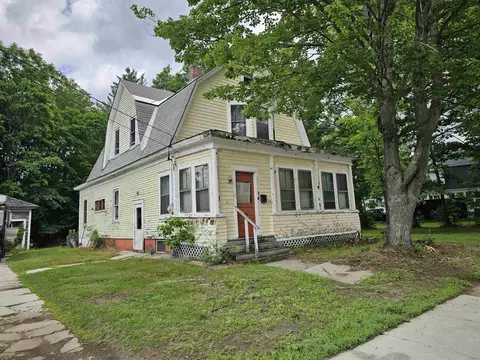 43 Woodland St, Claremont, NH 03743