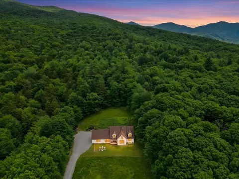 428 Wright Rd, Jeffersonville, VT 05464
