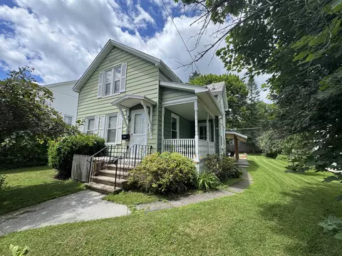 107 Jefferson Ave, Bennington, VT 05201