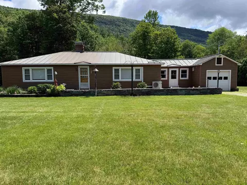 44 N Pond Rd, Salisbury, VT 05769
