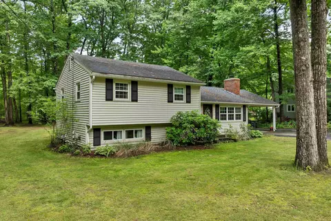 64 Woodvale Dr, Laconia, NH 03246