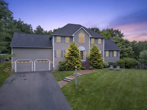 7 Cheshire Ct, Londonderry, NH 03053