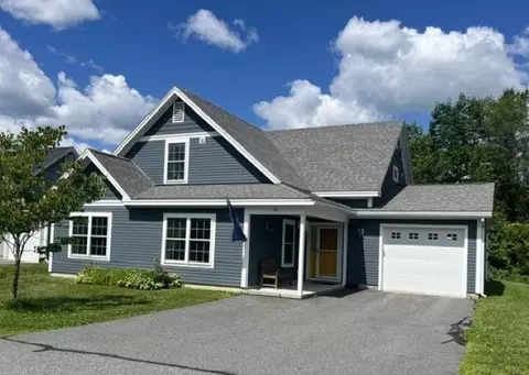 62 Pullman Ln, White River Junction, VT 05001