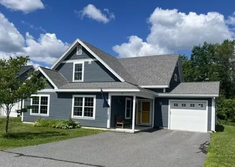 62 Pullman Ln, White River Junction, VT 05001
