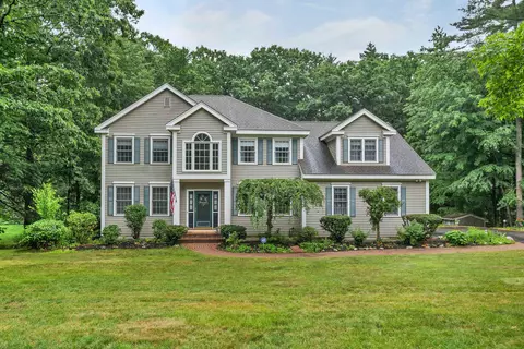 55 Dunlap Dr, Bedford, NH 03110