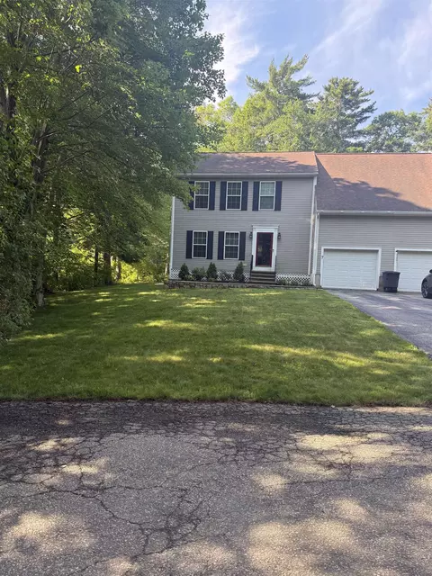 7 Elephant Rock Rd, Seabrook, NH 03874
