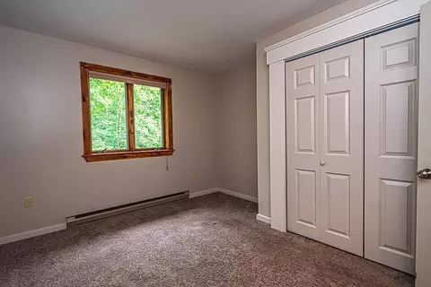 Bedroom - 25 Frontier St, Rye, NH 03870 photo 4 of 5