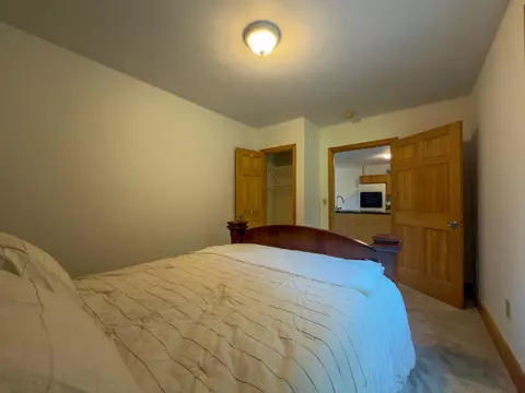 Bedroom - 7 Haneys Way, Bath, NH 03740 photo 2 of 4