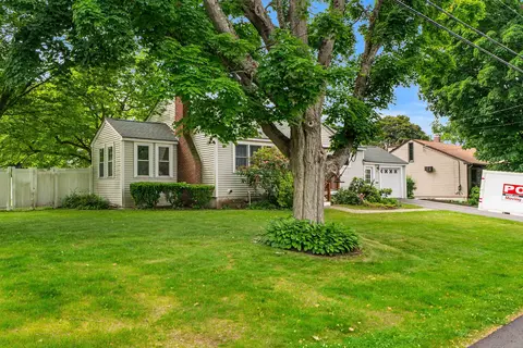 23 Mifflin Dr, North Andover, MA 01845