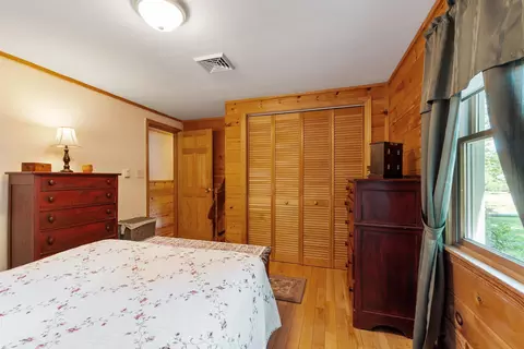 Bedroom - 7 Al St, Derry, NH 03038 photo 3 of 5