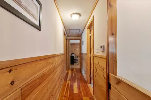 Entry Way - 7 Al St, Derry, NH 03038 photo 3 of 3