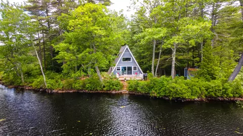 14 Sandy Cove Rd, Rindge, NH 03461