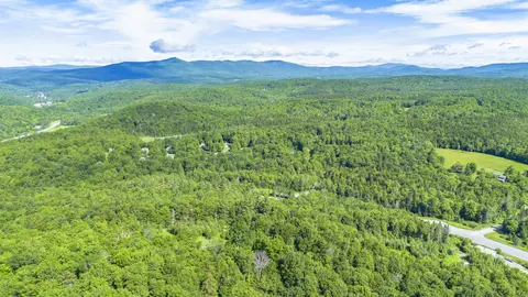 216 Ghastly Job Way, Wilmington, VT 05363