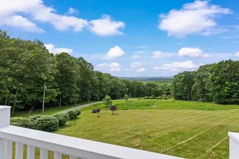 Exterior - 101 Mansion Rd, Dunbarton, NH 03046 photo 7 of 7