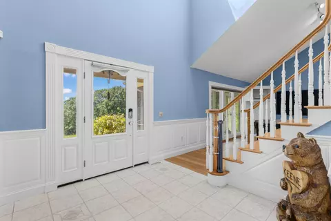 Entry Way - 101 Mansion Rd, Dunbarton, NH 03046 photo 1 of 6