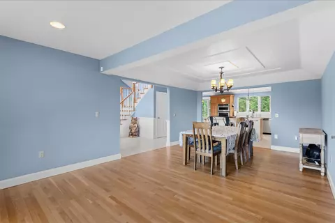 Dining - 101 Mansion Rd, Dunbarton, NH 03046 photo 2 of 4