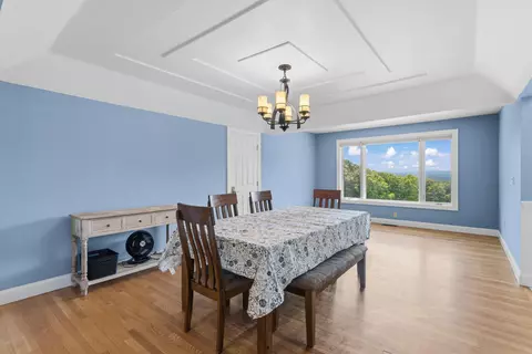 Dining - 101 Mansion Rd, Dunbarton, NH 03046 photo 3 of 4