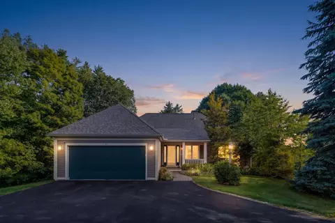 43 Berrill Farms Ln, Hanover, NH 03755