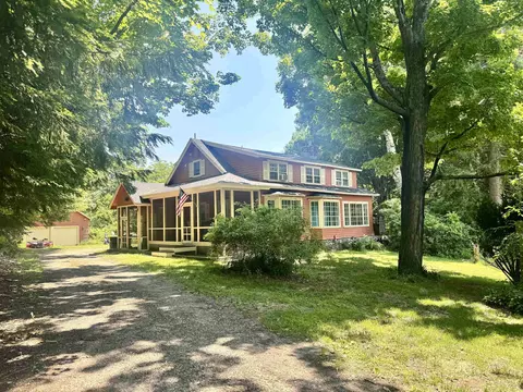 43 White Oaks Rd, Laconia, NH 03246
