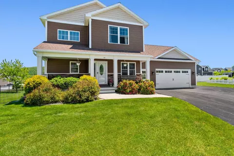 55 Over Lake Ct, St. Albans Town, VT 05478