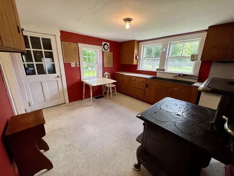 Kitchen - 75 Page Rd, Pike, NH 03780 photo 2 of 3