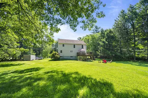 Exterior - 54 Beech Hill Rd, Exeter, NH 03833 photo 6 of 11