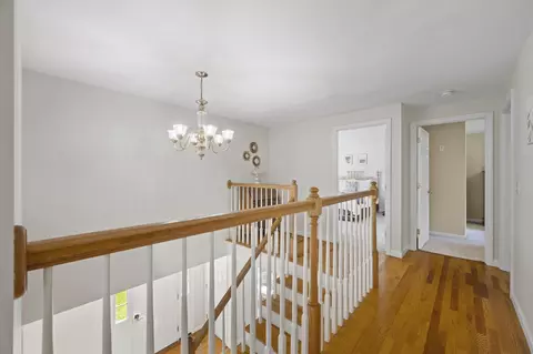 Entry Way - 54 Beech Hill Rd, Exeter, NH 03833 photo 4 of 5