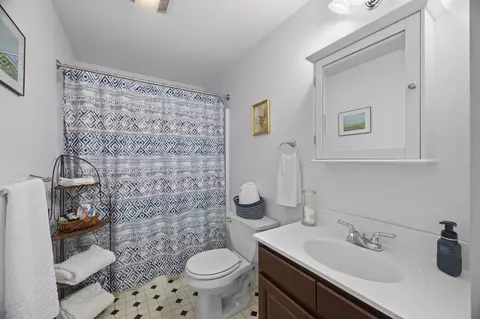 Bath - 54 Beech Hill Rd, Exeter, NH 03833 photo 3 of 3