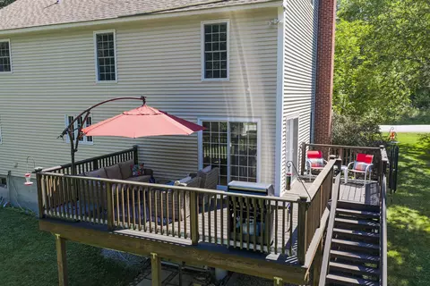 Exterior - 54 Beech Hill Rd, Exeter, NH 03833 photo 3 of 11