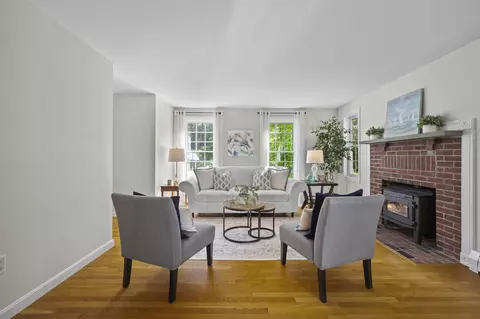 Living - 54 Beech Hill Rd, Exeter, NH 03833 photo 2 of 4