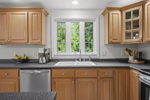 Kitchen - 54 Beech Hill Rd, Exeter, NH 03833 photo 2 of 4