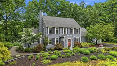 11 Montgomery Farm Rd, Derry, NH 03038