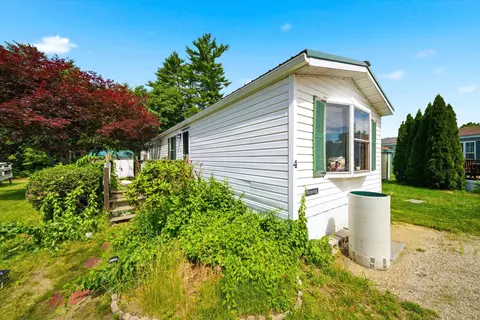 4 Balsam Ln, Lee, NH 03861