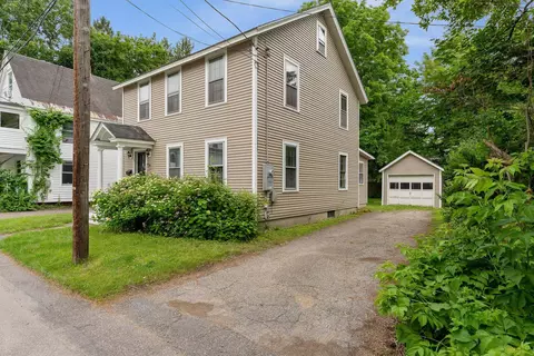39 Latham Ct, Burlington, VT 05401