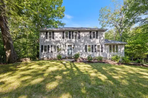 46 Woodridge Rd, Durham, NH 03824