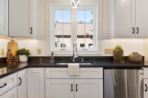 Kitchen - 7 Beach Rd, Hampstead, NH 03841 photo 3 of 4