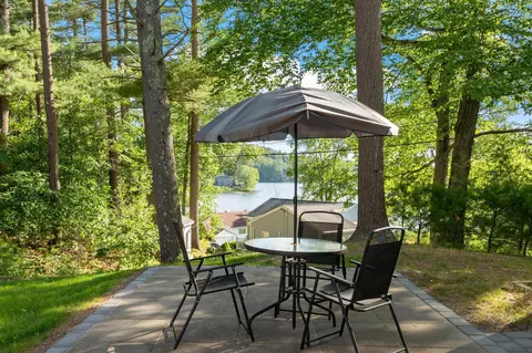 Exterior - 7 Beach Rd, Hampstead, NH 03841 photo 7 of 15