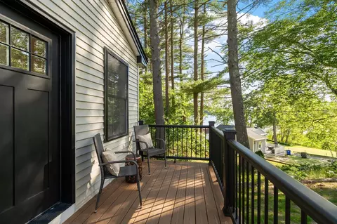 Exterior - 7 Beach Rd, Hampstead, NH 03841 photo 5 of 15
