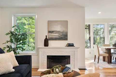 Living - 7 Beach Rd, Hampstead, NH 03841 photo 2 of 3