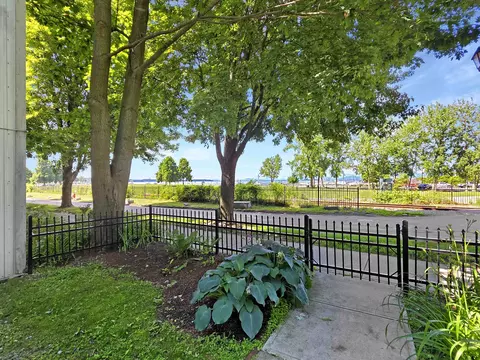 216 Lake St # 304, Burlington, VT 05401