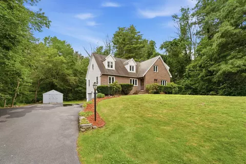 181-183 Bluff St, Salem, NH 03079