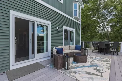 Exterior - 10 Cross St, Windham, NH 03087 photo 4 of 8