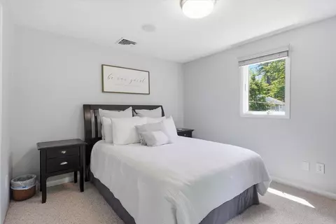 Bedroom - 10 Cross St, Windham, NH 03087 photo 7 of 8