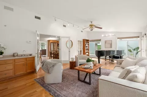 110 Maybrook Ave, Manchester, NH 03102