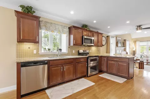Kitchen - 18 Harvest Rd, Windham, NH 03087 photo 3 of 5