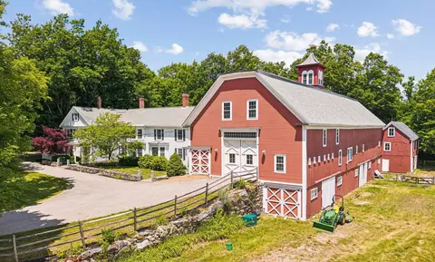 83 Worcester Rd, Hollis, NH 03049