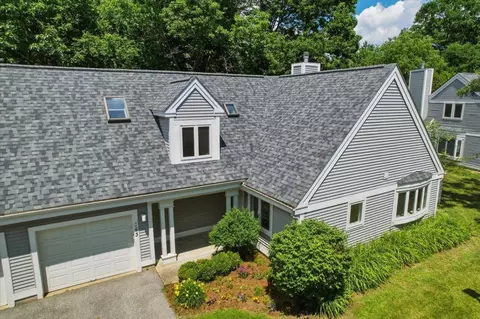 153 Cumberland Rd, Burlington, VT 05408