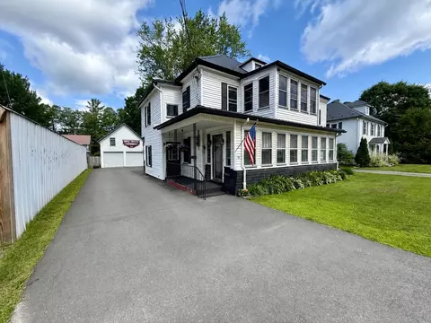 305 Union St, Newport, VT 05855